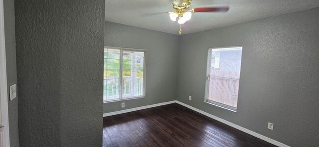 Photo - 3/2 Tampa home  close to Bush Gardens