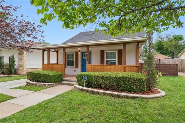 Photo - Gorgeous updated and modern open layout