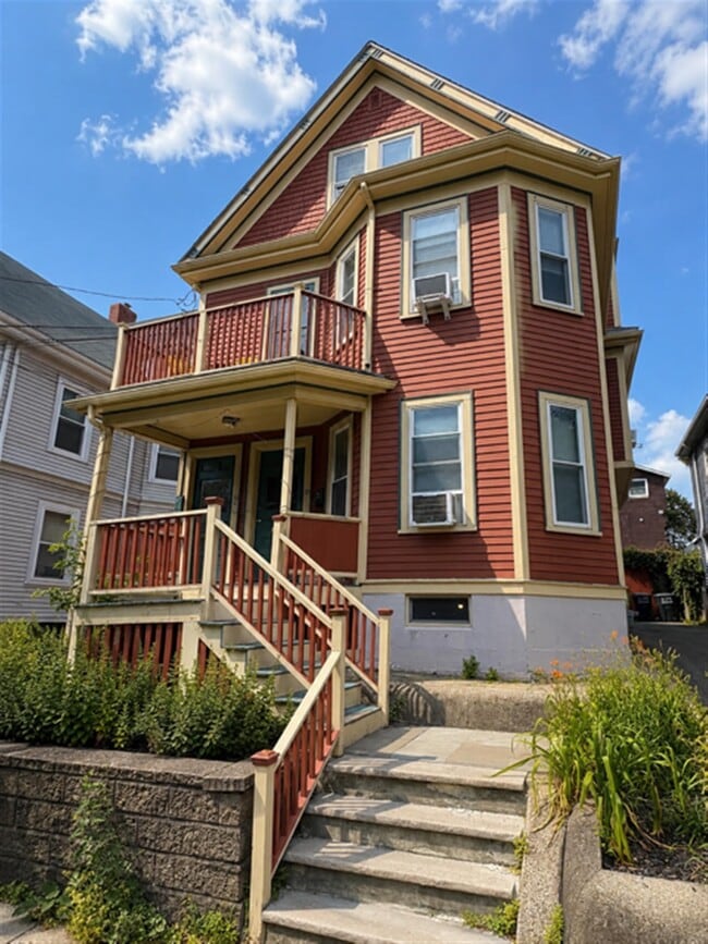 Building Photo - 23 Willow Ave Unit 1