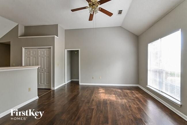 Photo - 6328 Farm Hill Dr