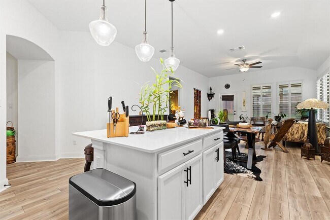 Photo - 513 Georgia Lace Trail