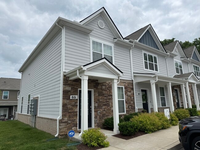 Building Photo - 801 Dallas Dr Rental