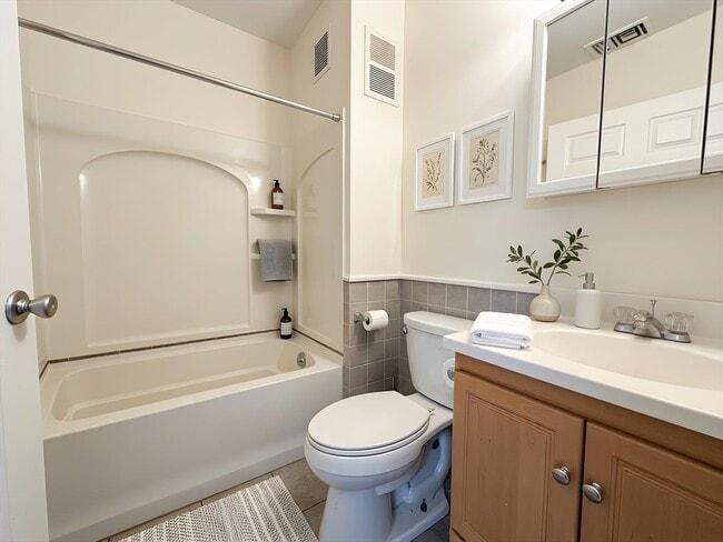 Photo - 11 Vancouver St Unit 3