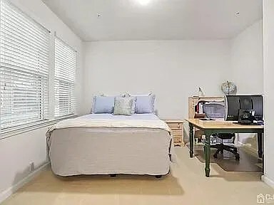 first floor bedroom - 14 Fleet St