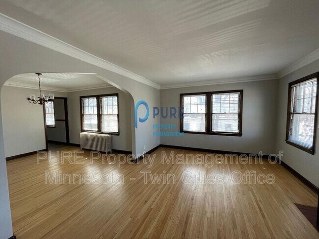 Photo - 4729 Chicago Ave