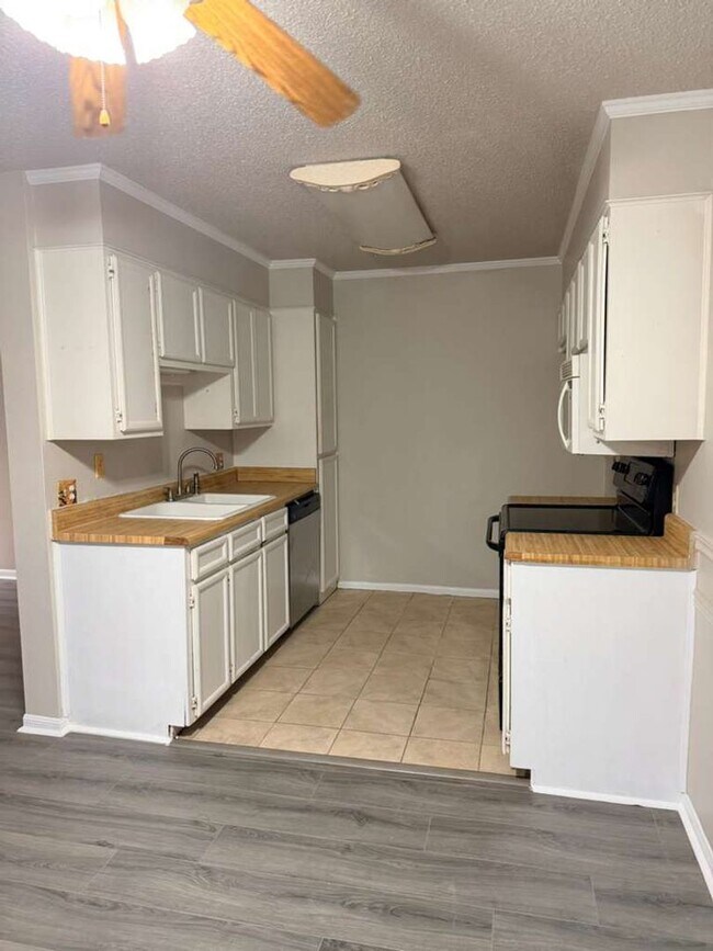 Photo - 9252 Glen Meadow Ln