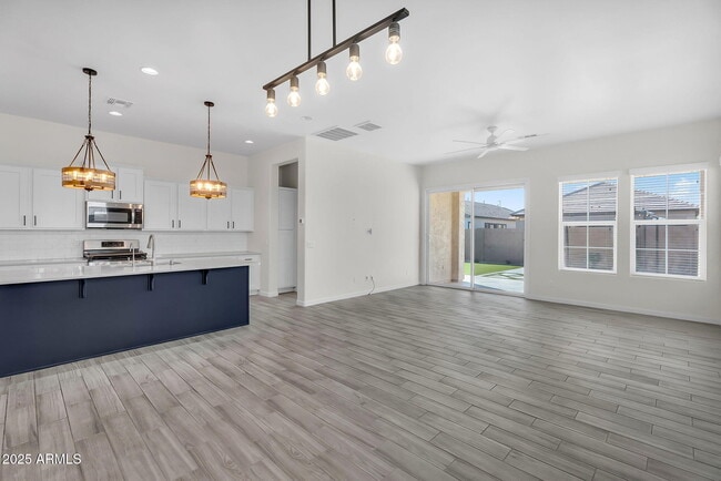 Photo - 2716 S Chatsworth