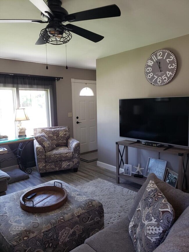 625 E Roland St Rental For Rent in Oconomowoc, WI