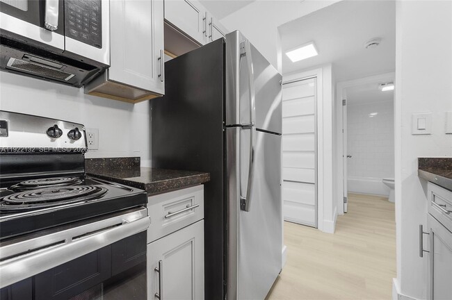 Photo - 12101 NE 6th Ave Unidad 6