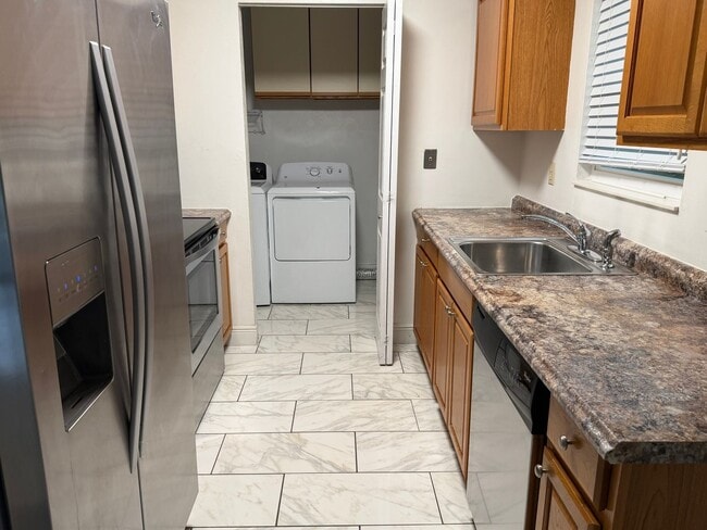 Photo - 290 S Old Kings Rd