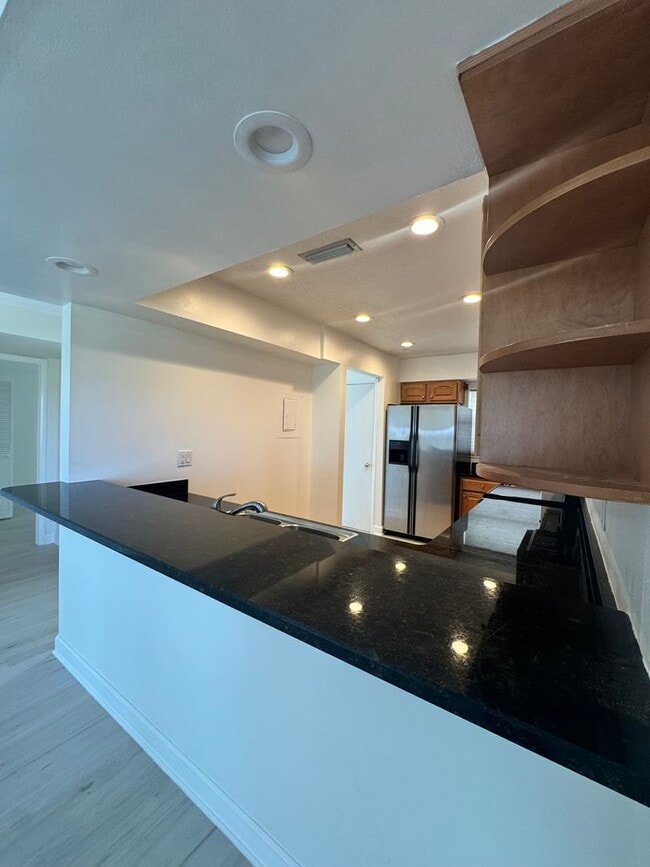 Photo - Live the ultimate beachside lifestyle! Unit 401