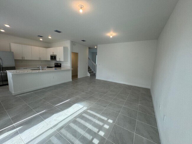 Photo - 724 SE 13th Street Cir
