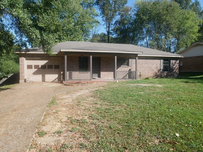 Building Photo - 5800 Dover Dr