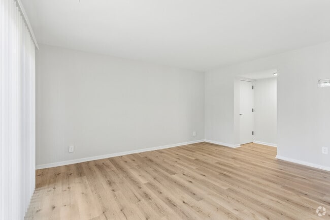 Elite 2BR, 1BA - 790SF - Living Room