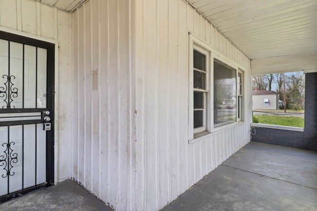 Photo - Freshly Renovated 4 Bedroom Home