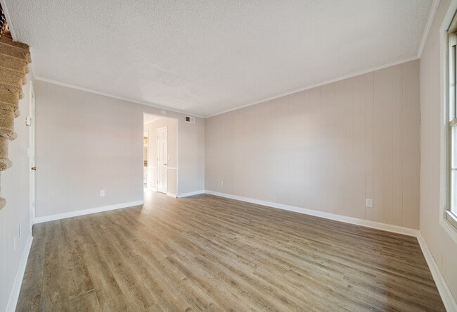 Photo - 930 S Water Ave Unit 5