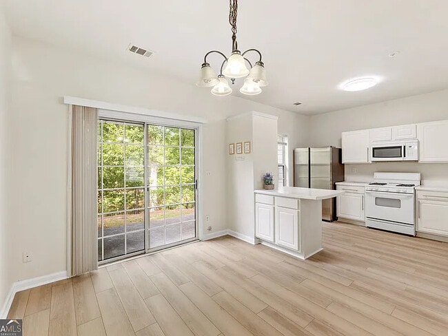 1080 Whitestone Rdg