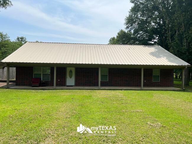 Building Photo - 522 County Rd 4245