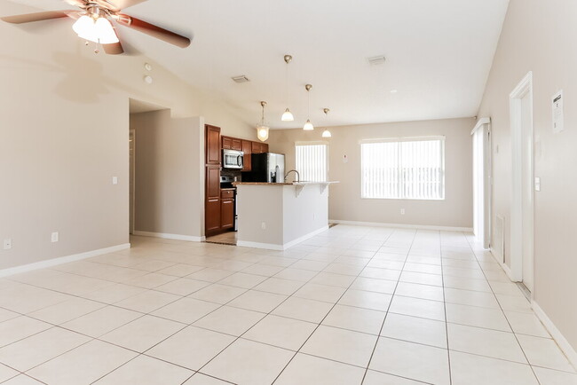 Photo - 1576 SW Pitts Ave Casa