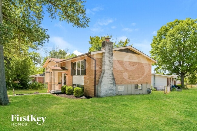 Photo - 1785 Trotter Way