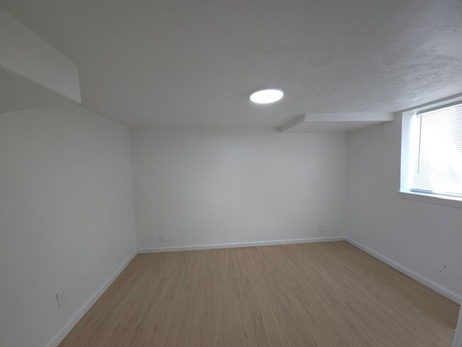 Photo - 2bd 1bth Basement Unit