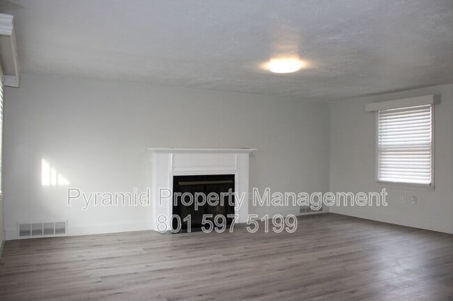 Photo - 760-762 N 100 W