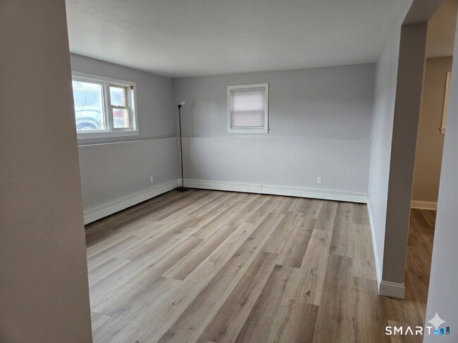 Photo - 2015 Corbin Ave Unit 7