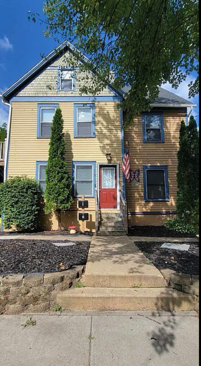 Building Photo - 15 Minden Ave Unit 2 Rental