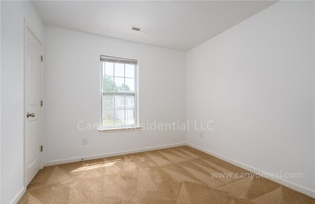 Photo - 5209 Switchback Dr