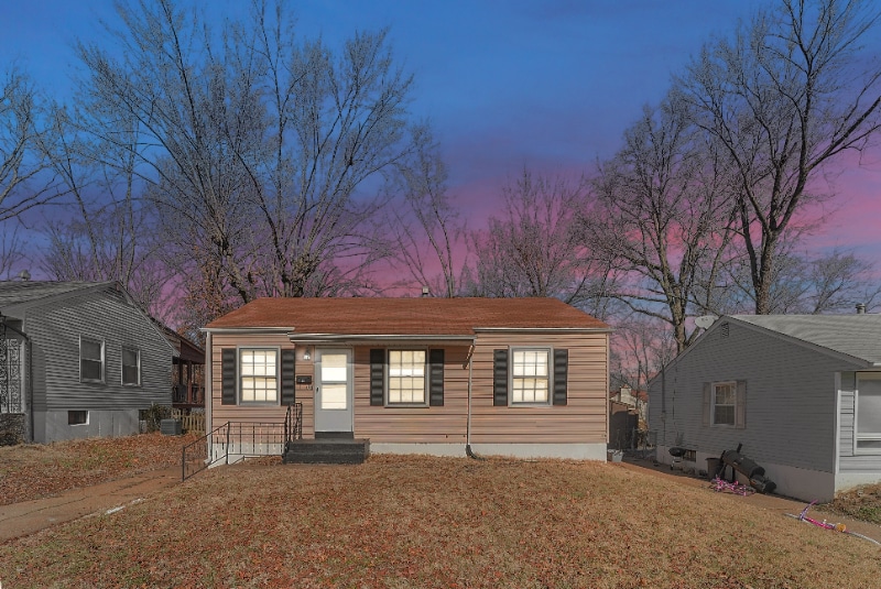 Photo - 417 Caithness Rd