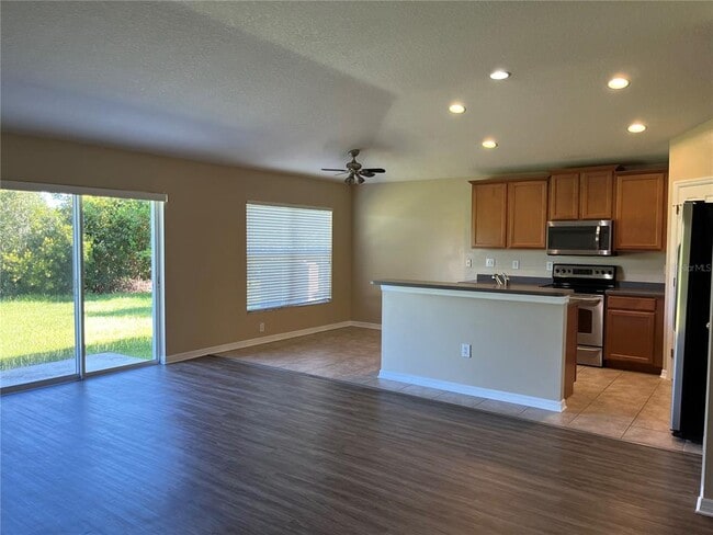Photo - 5909 Sweet William Terrace