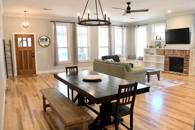 Photo - 649 SW 2nd St