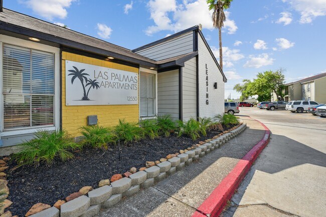 Las Palmas Apartments