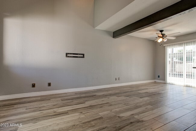 Photo - 2215 W Augusta Ave