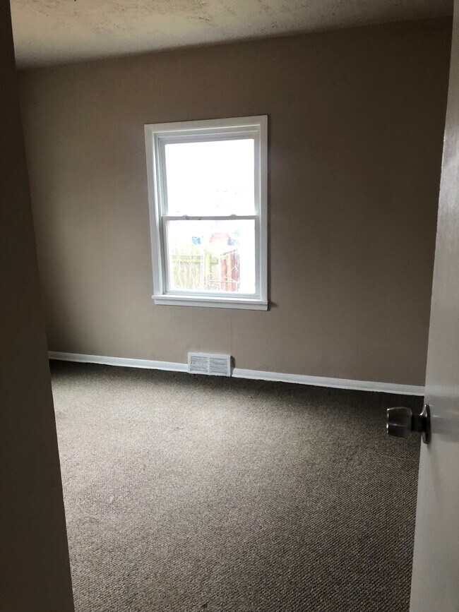 10102 Loretta Ave Apartments Unit First Floor Cleveland, OH