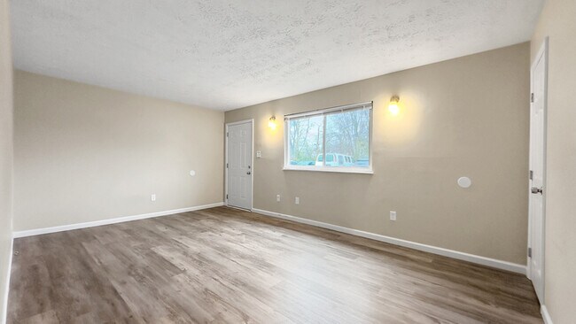 Photo - 2215 Washington Pike