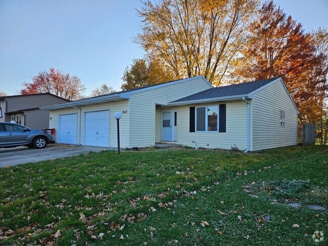 Building Photo - 2 bdrm off Mattis Ave Rental