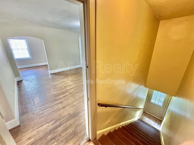 Photo - 440 E Fairview Ave