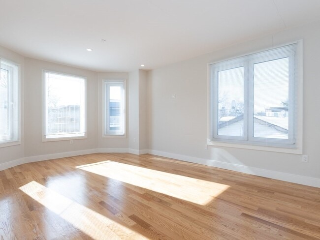 Photo - 9 Tovar St Unit 2