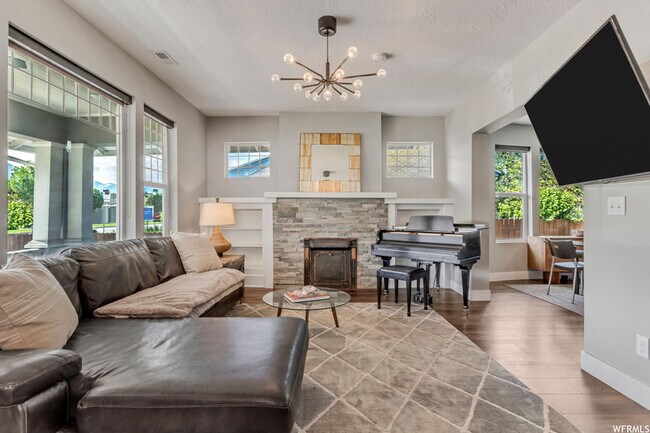 Photo - 1978 Windsor St