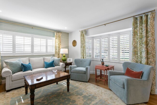 Photo - 4 bed, 3ba, 2 car garage home in Culbreath Heights