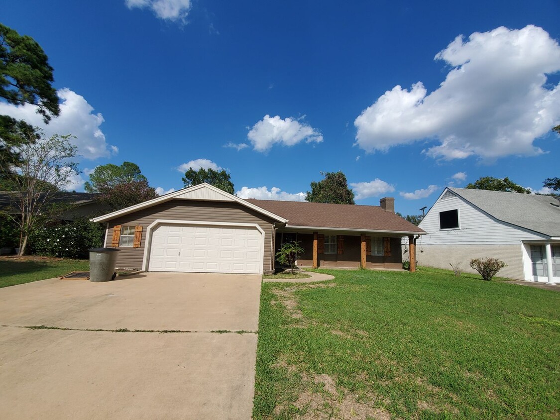 Bryan - 3 Bedroom 2 Bath Home with garage ... - Bryan - 3 Bedroom 2 Bath Home with garage ...