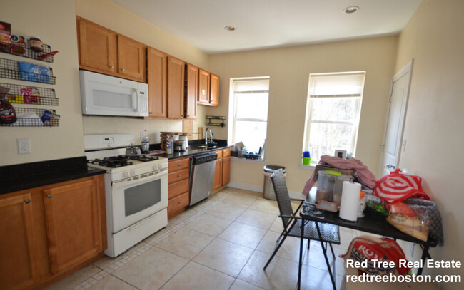 Photo - 191 Boylston St Apartments Unit 2