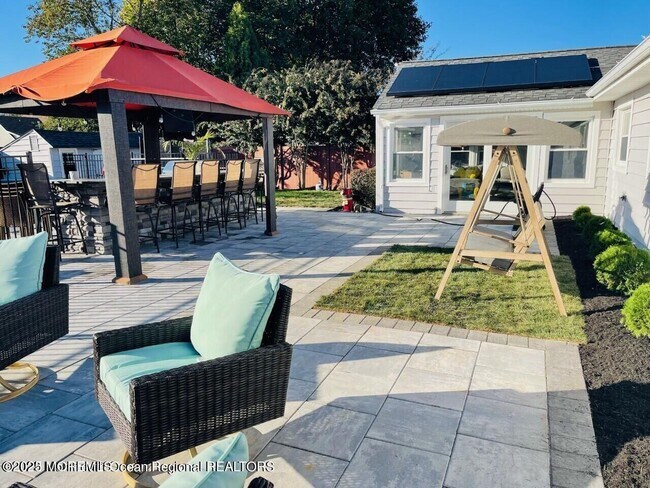 Photo - 47 Poplar Ave