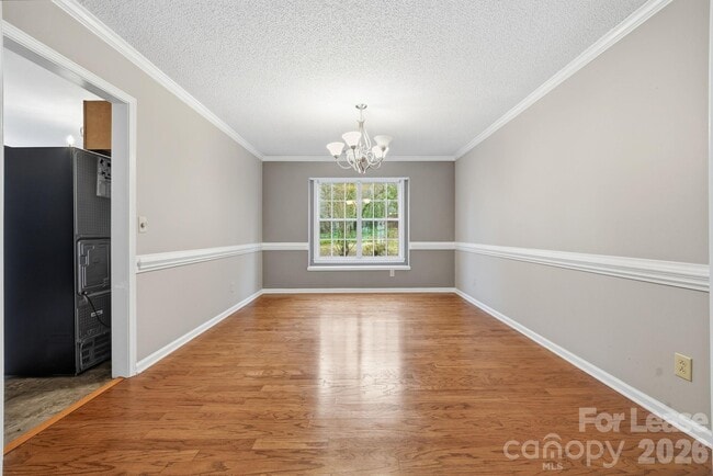 Photo - 2717 Bathgate Ln