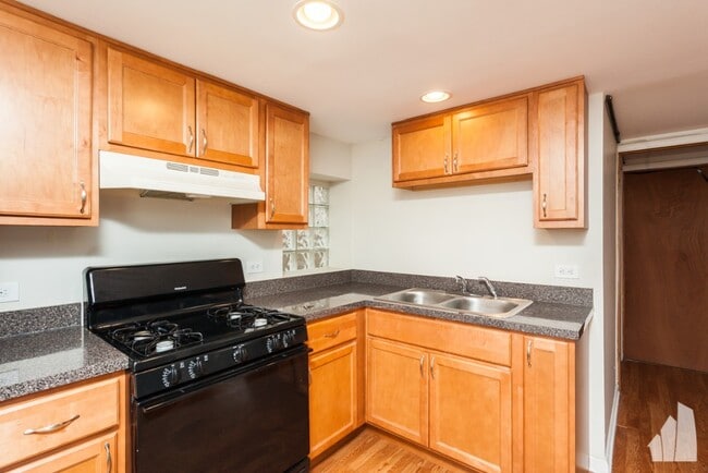 Photo - 2436 W Diversey Ave