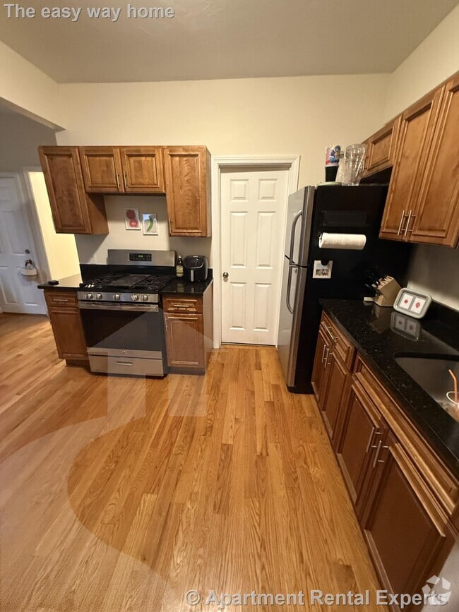 Building Photo - 58 Medford St Unit #1 Rental