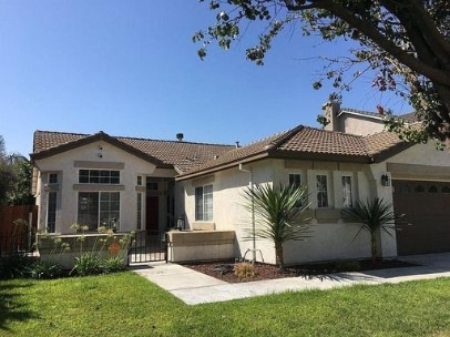 Beautiful Single Story Manteca 3 Bedroom Home+Office - Beautiful Single Story Manteca 3 Bedroom Home+Office