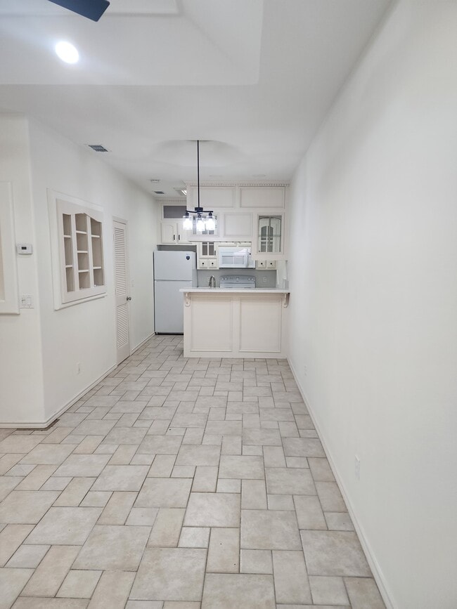 Photo - 600 Buena Vista Dr Unidad 3C