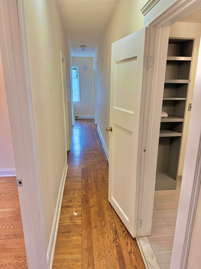 Pasillo - 383 Dakota St Unidad 1